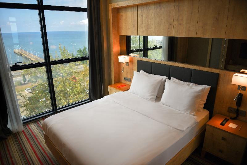 Hotel Ramada Vakfikebir Trabzon Exterior foto